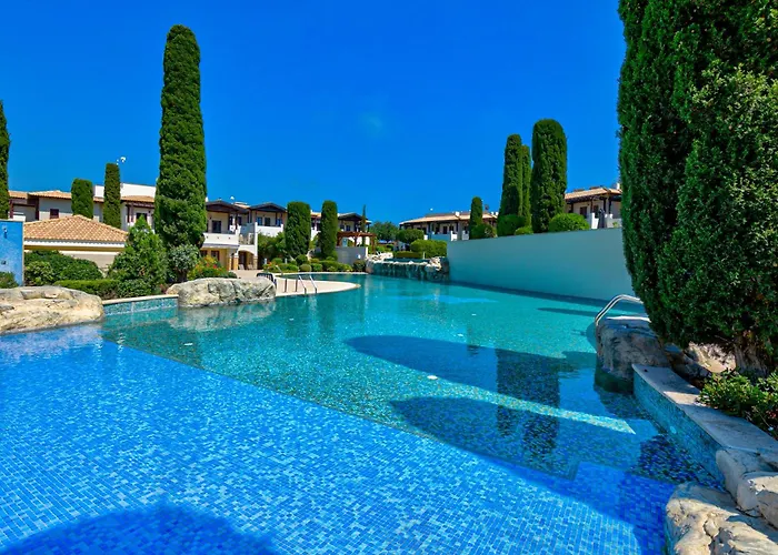 2 Bedroom Apartment Assia With Communal Pool, Aphrodite Hills Resort